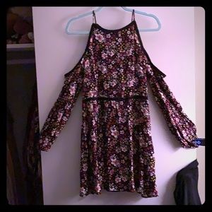 Cold shoulder flower print dress